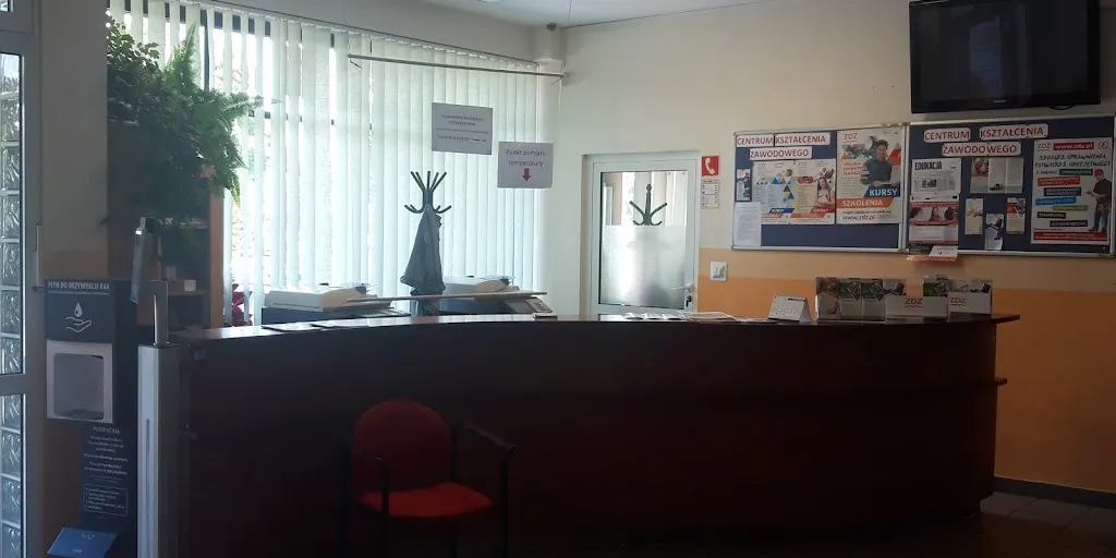 Centrum Kształcenia Zawodowego - Kursy i szkolenia specjalistyczne (ZDZ) - Zdjęcie 10