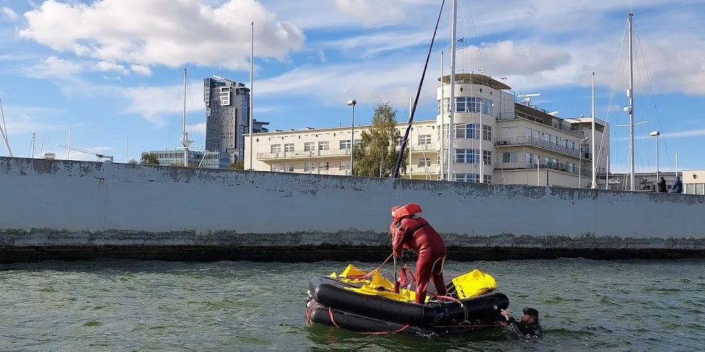Europejskie Centrum Szkoleń STCW - Kursy dla marynarzy i żeglarzy - kursy STCW / IMO - EUROPEAN STCW CENTER - Zdjęcie 4