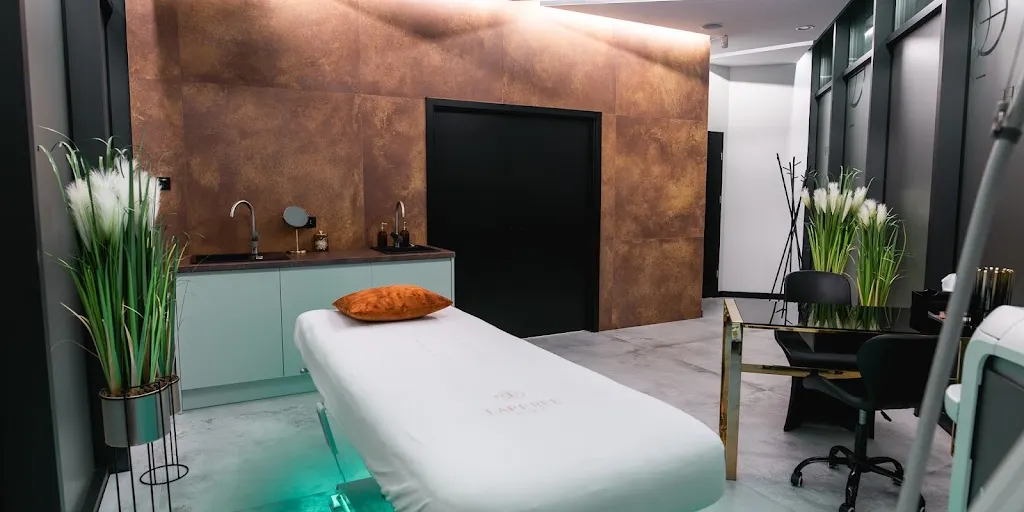 LAPERFE Butikowa Klinika Nowoczesnej Kosmetologii i Medycyny estetycznej - Zdjęcie 3