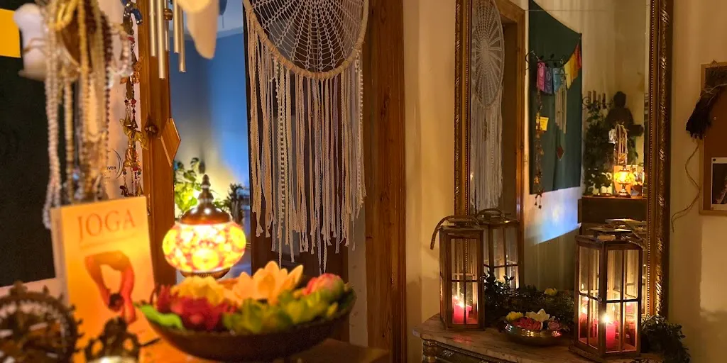 Savitri Yoga Harmonia Duszy i Ciała - Szkoła Jogi - Joga Katowice - Zdjęcie 1