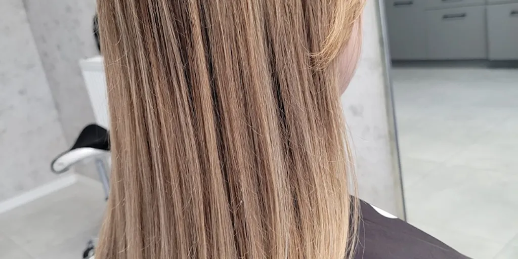 SALON URODA OD ŚWITU FRYZJER NOWA HUTA - Zdjęcie 3