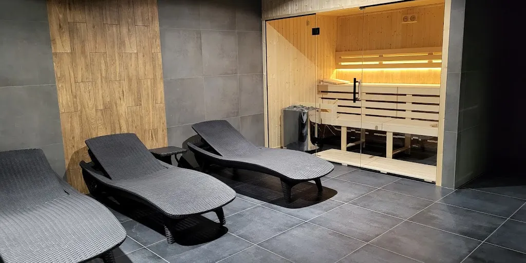 BLACK GYM FITNESS CLUB - Zdjęcie 4