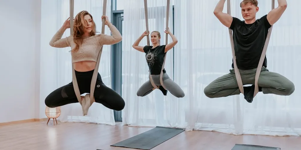 Studio jogi Kraków "Pies głową do góry" - Zdjęcie 4