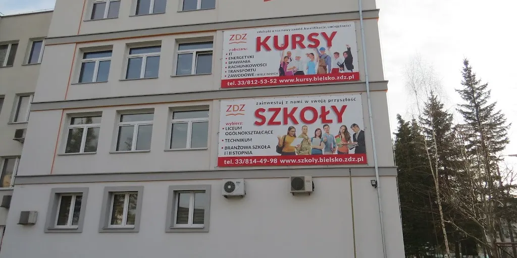 Centrum Kształcenia Zawodowego w Bielsku-Białej ZDZ Katowice - Zdjęcie 1
