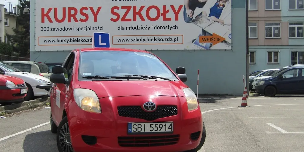 Centrum Kształcenia Zawodowego w Bielsku-Białej ZDZ Katowice - Zdjęcie 3