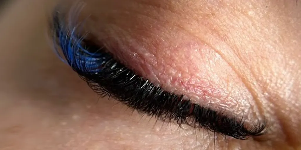 YEY SALON URODY - Kosmetolog Katowice - Makijaż Permanentny - Masaż KOBIDO - Bloomea zabieg - Oczyszczanie Wodorowe - Zdjęcie 6