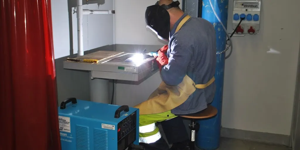 Centrum Kształcenia Zawodowego - Kursy i szkolenia specjalistyczne (ZDZ) - Zdjęcie 9