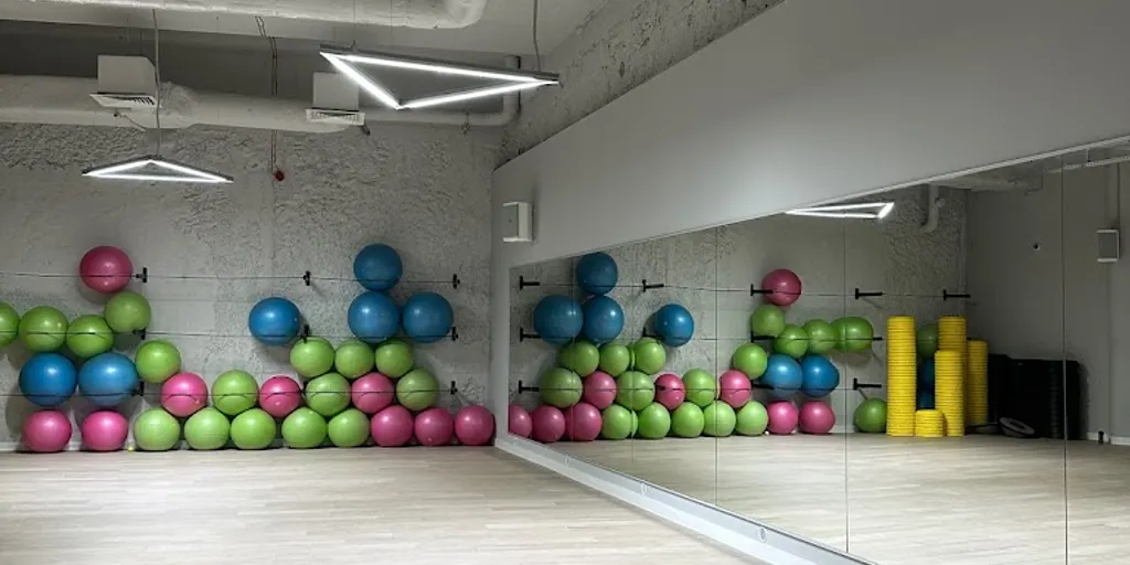 Well Fitness - Poznań, Półwiejska - Zdjęcie 3