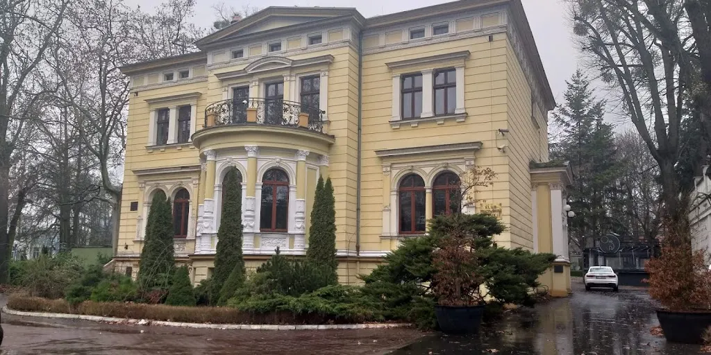 Akademia Kosman - Zdjęcie 1