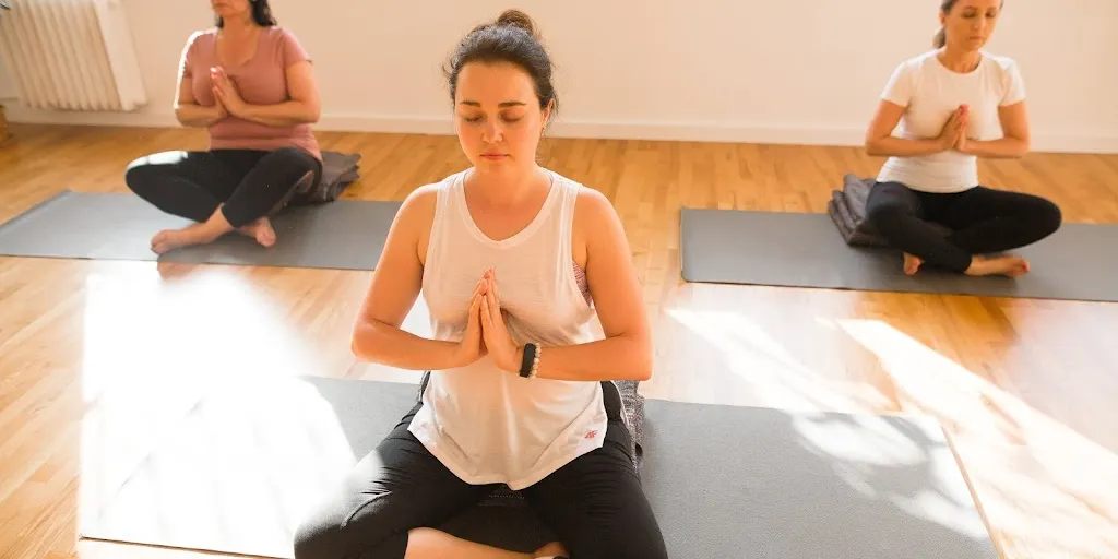 Joganika - szkoła jogi w Katowicach - Zdjęcie 3