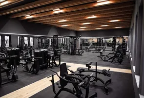 BLACK GYM FITNESS CLUB