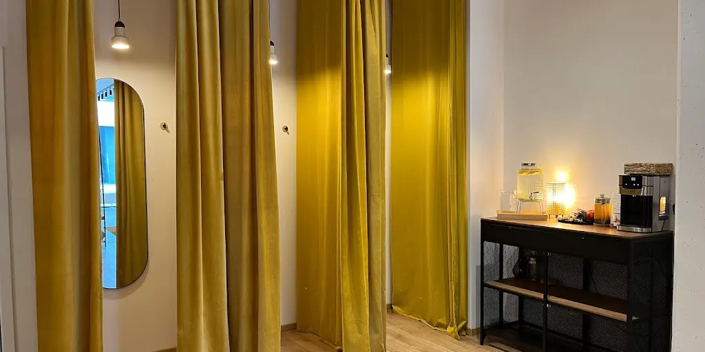 Studio jogi Kraków "Pies głową do góry" - Zdjęcie 5