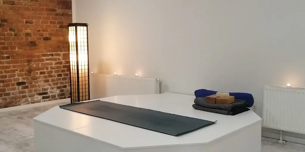 Studio Sananda Szkoła Yogi - Joga Poznań - Zdjęcie 8