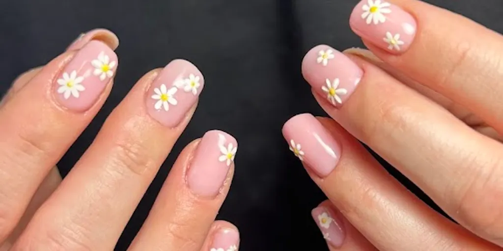 Uroda Gwiazd Salon Kosmetyczny - Zdjęcie 2